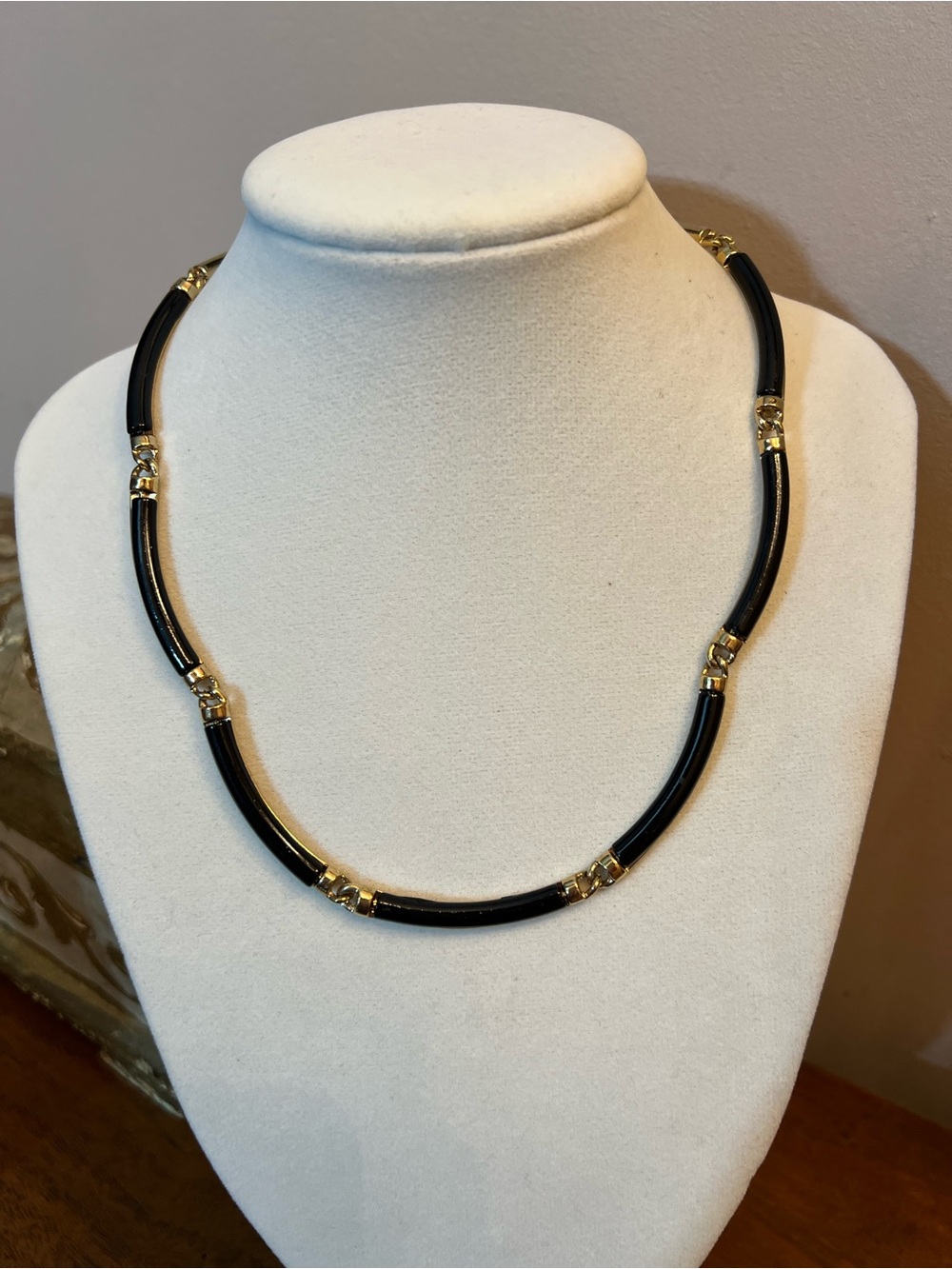 Napier Vintage Black and Gold Tubular Link Necklace